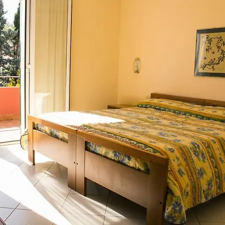 La Margherita 2* 迪亚诺马里纳